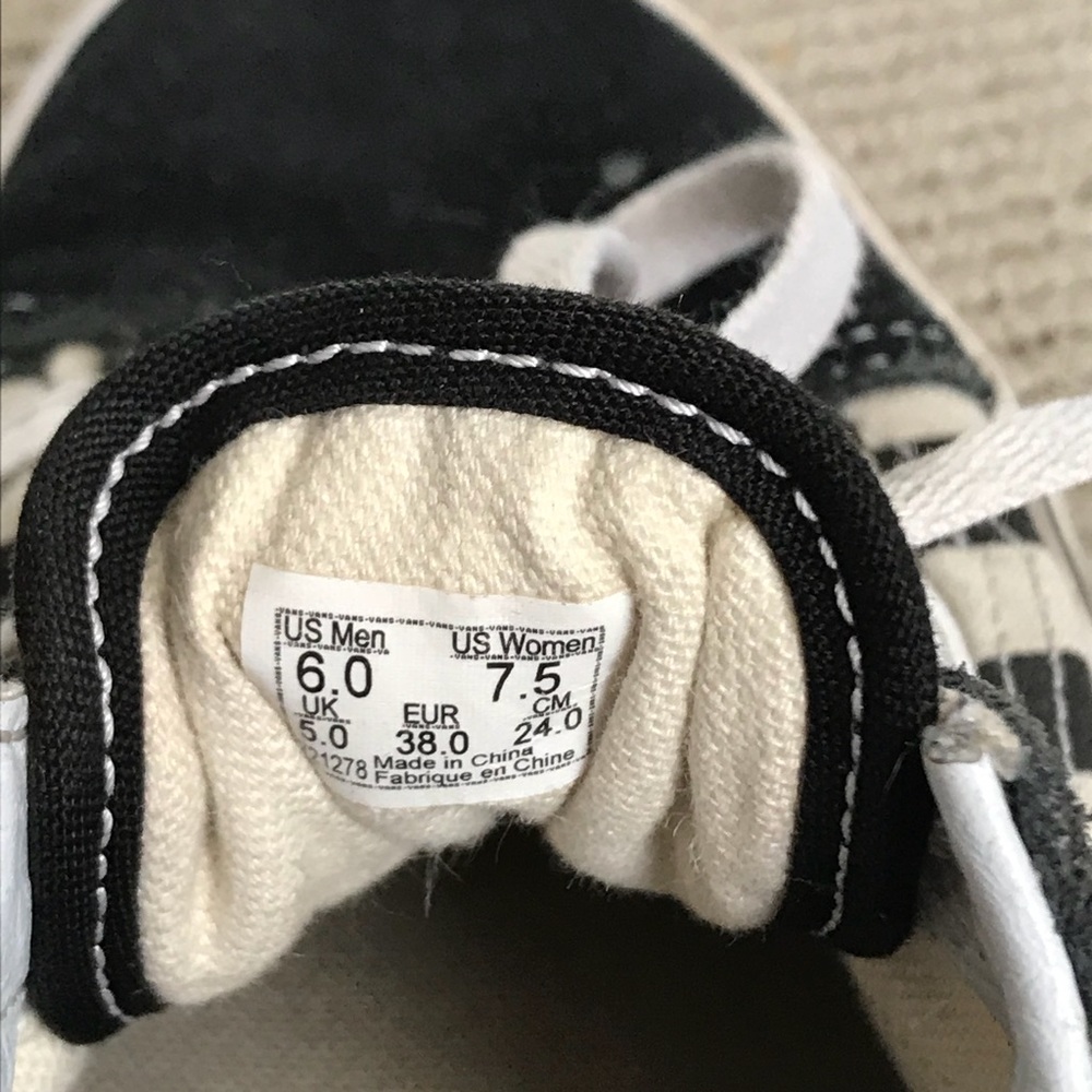 Checkered vans - Picture 4 of 5
